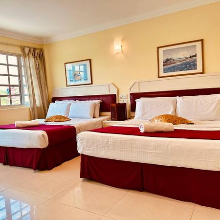Carlton Hotel Seremban - Next To Terminal Bus Station Esterno foto
