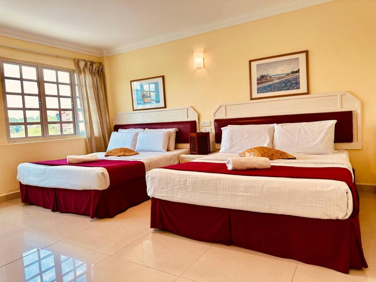 Carlton Hotel Seremban - Next To Terminal Bus Station Esterno foto